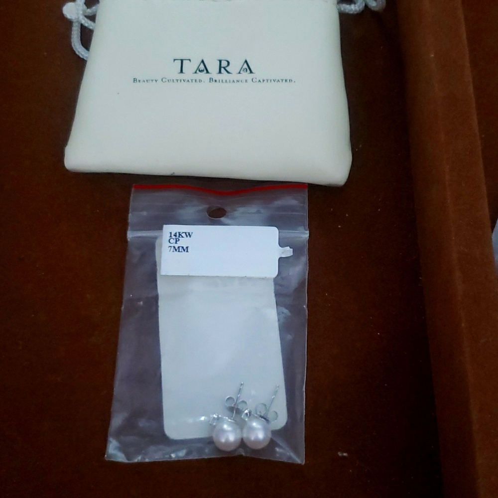 Pearl earrings